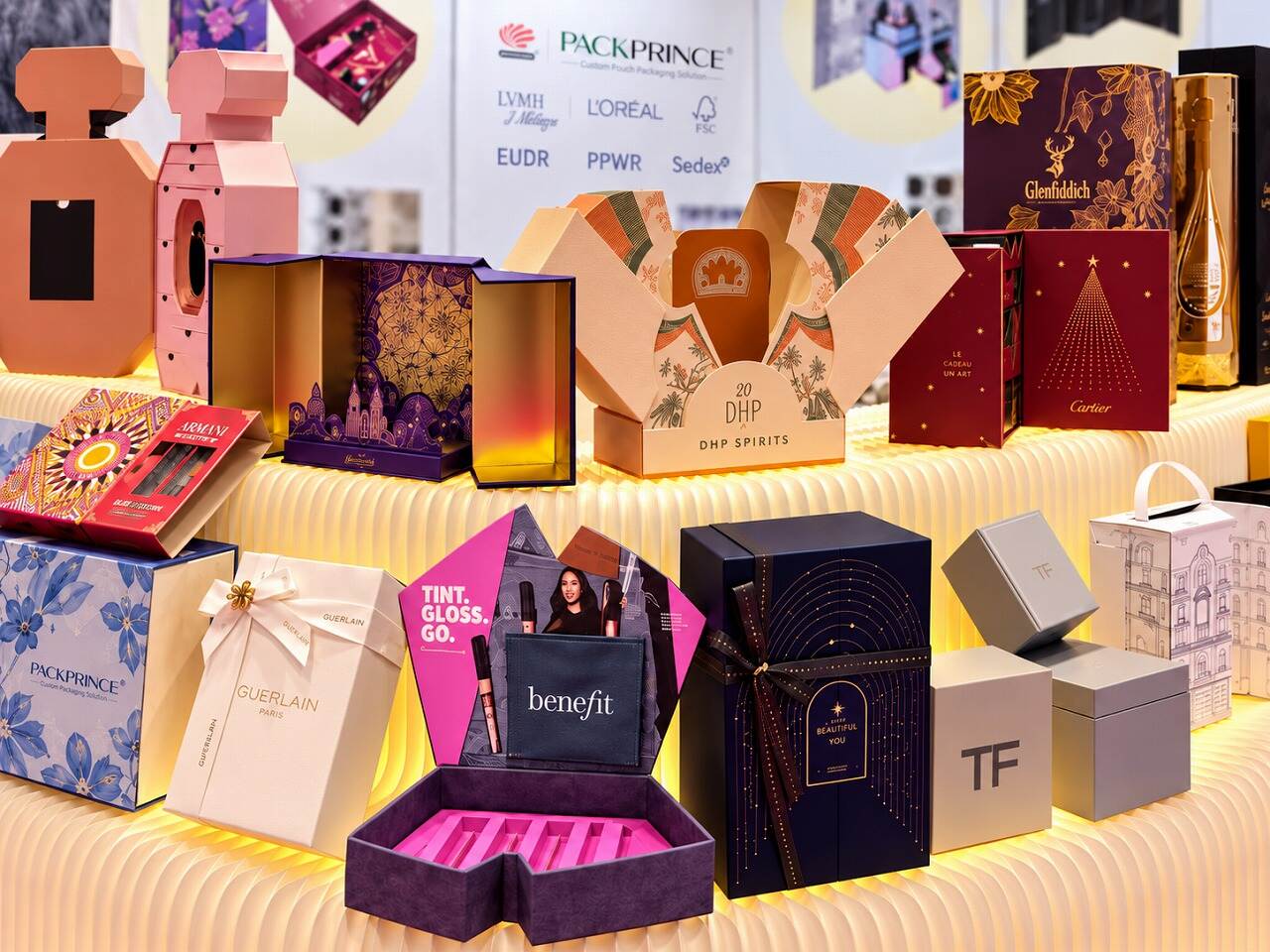 Luxury custom cosmetic and skincare rigid packaging boxes with foam inserts